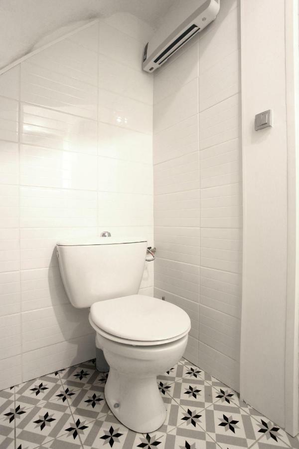 Gregbnb - T2 Ancien Et Moderne - Parking Inclus - 15Min Gare Toulon Exterior foto