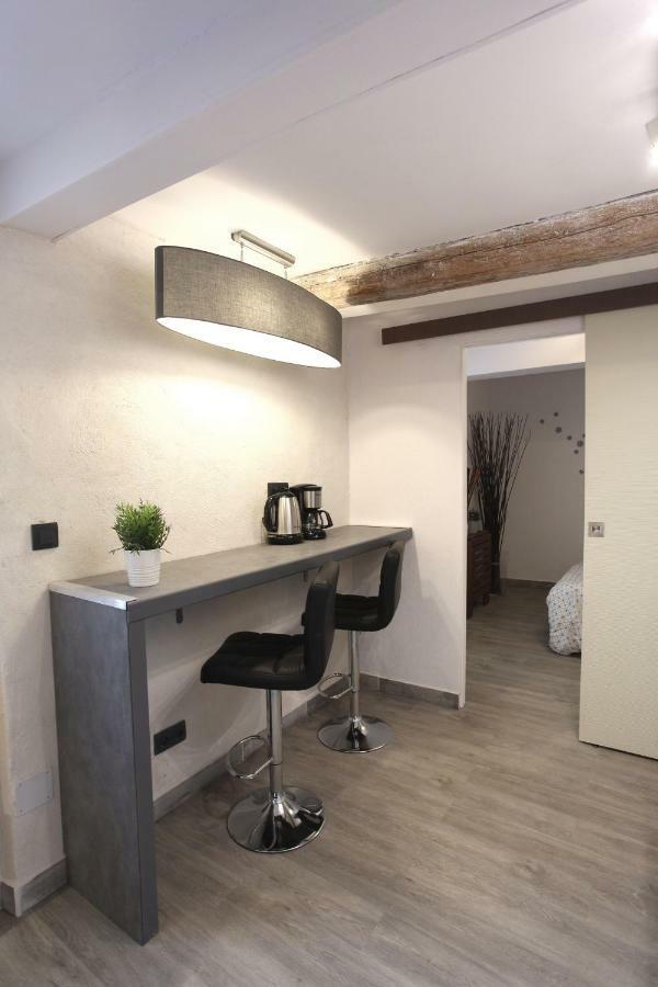 Gregbnb - T2 Ancien Et Moderne - Parking Inclus - 15Min Gare Toulon Exterior foto